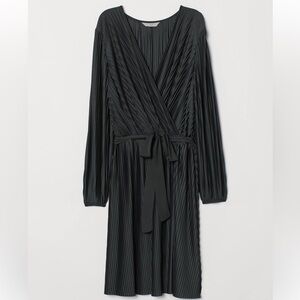 H&M black pleated dress